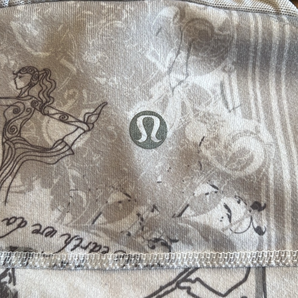 Lululemon Workout Top - Picture 3 of 5
